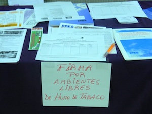 Juntando firmas en la Escuela de Salud Pública de la Universidad de Chile